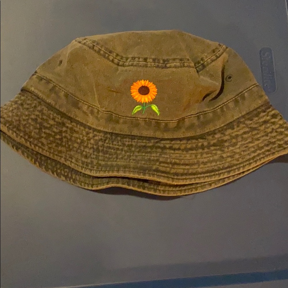 COPY - 🌻Denim sunflower bucket hat 🌻